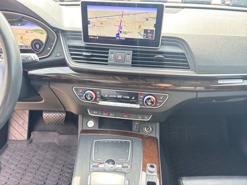 Used 2020 Audi Q5 2.0T Premium Plus w/ Premium Plus Package AWD/4WD image 23