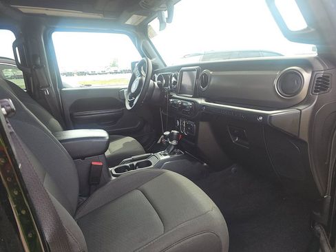 Used 2023 Jeep Wrangler Unlimited w/ Sun & Screen Package AWD/4WD image 5