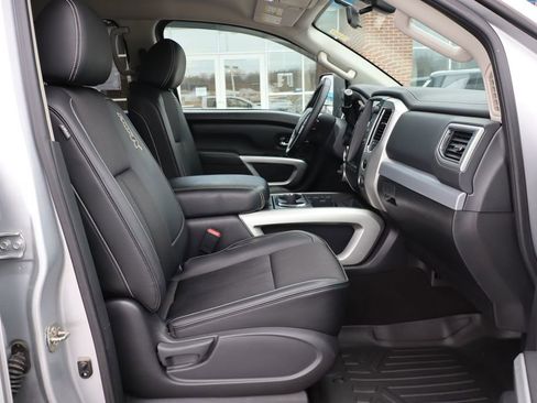 Used 2018 Nissan Titan PRO-4X image 44