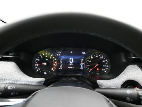 Used 2022 Jeep Compass Latitude w/ Sun and Sound Group image 19