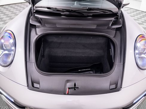 Certified 2022 Porsche 911 Carrera 4 AWD/4WD image 33