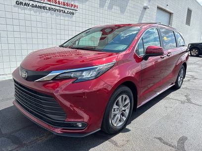 Used 2026 Toyota Sienna XLE