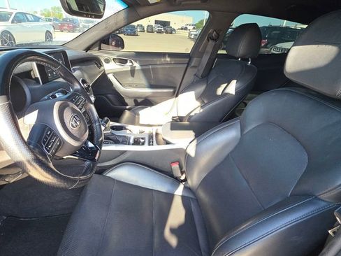 Used 2019 Kia Stinger GT image 11