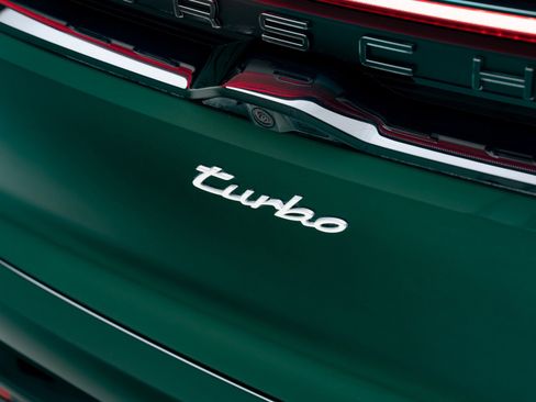 Used 2024 Porsche Macan Turbo Electric image 32