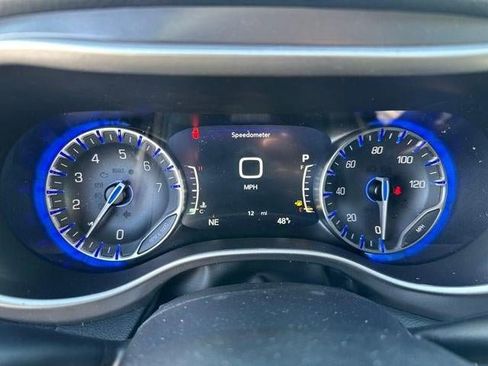 New 2026 Chrysler Pacifica Select image 42