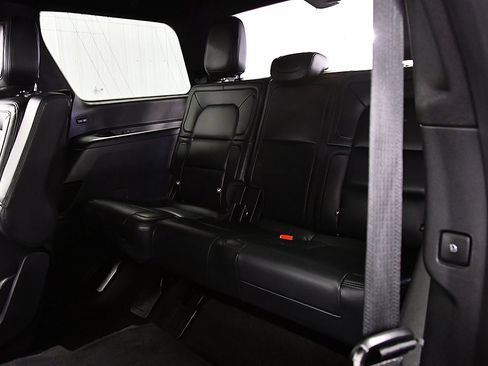 Used 2024 Lincoln Navigator Premiere image 30