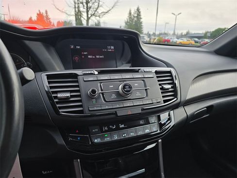 Used 2017 Honda Accord Sport Special Edition image 18