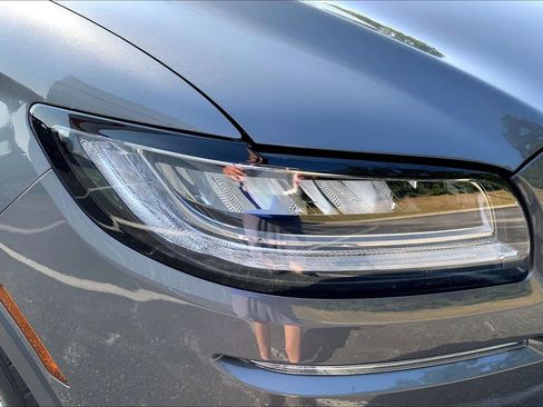 Used 2023 Lincoln Nautilus Reserve AWD/4WD image 25