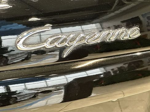 Used 2014 Porsche Cayenne AWD/4WD image 19