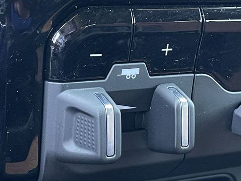 Used 2022 RAM 1500 Limited w/ Body Color Bumper Group AWD/4WD image 22