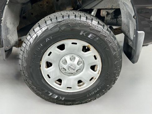Used 2017 Nissan Titan S AWD/4WD image 27