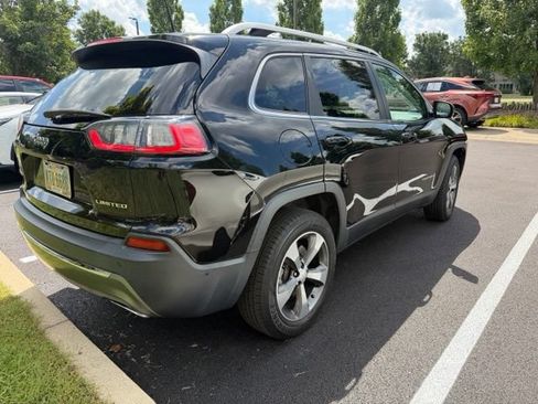 Used 2019 Jeep Cherokee Limited w/ Technology Group AWD/4WD image 12