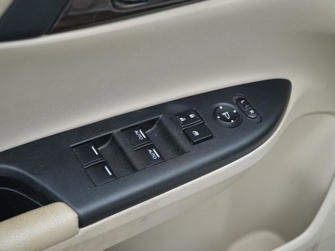 Used 2017 Honda Accord EX-L image 13