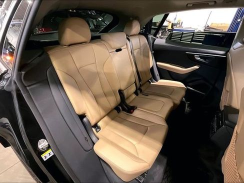 Used 2025 Audi Q8 Premium Plus w/ Premium Plus Package image 27
