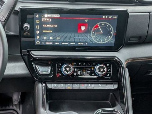 Used 2024 GMC Sierra 2500 AT4 w/ AT4 Premium Plus Package image 12