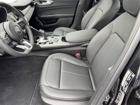 New 2025 Alfa Romeo Giulia image 12