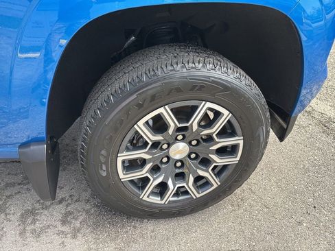 Used 2023 Chevrolet Colorado LT w/ LT Convenience Package III AWD/4WD image 12