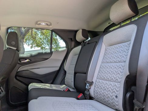 Used 2023 Chevrolet Equinox LS image 18