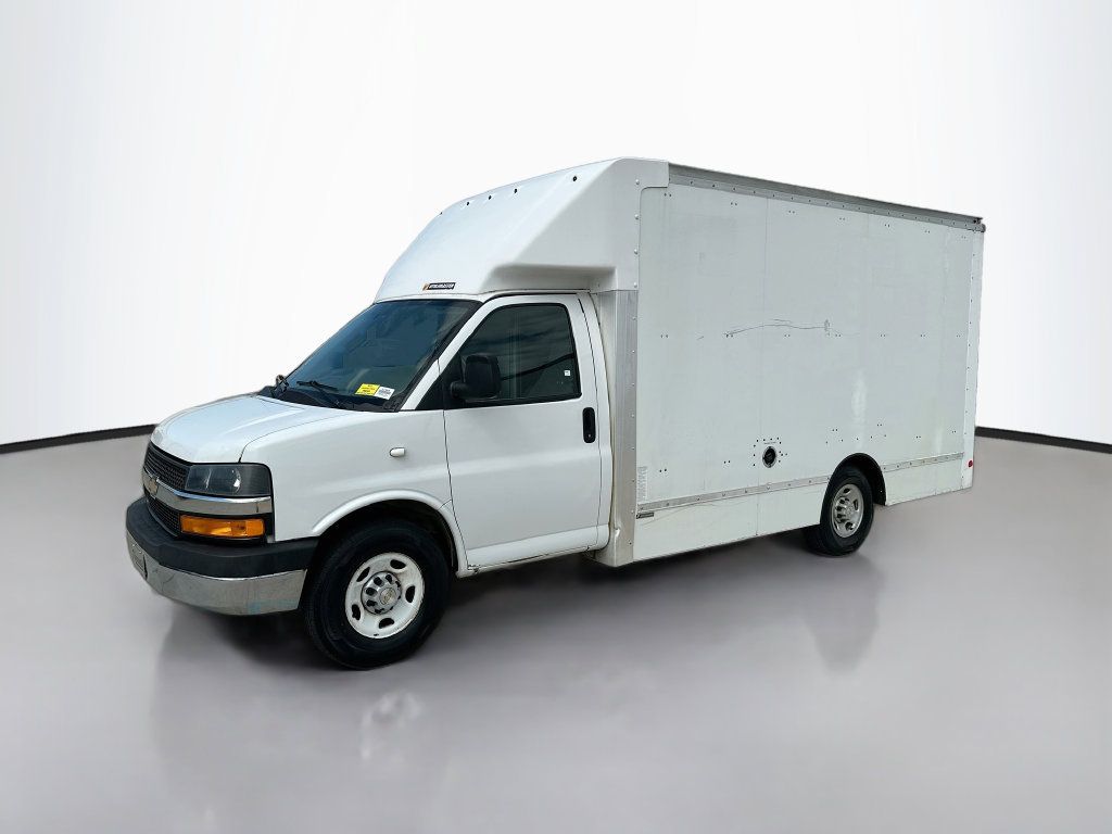 Used 2023 Chevrolet Express 3500 w/ Power Convenience Package RWD image 3