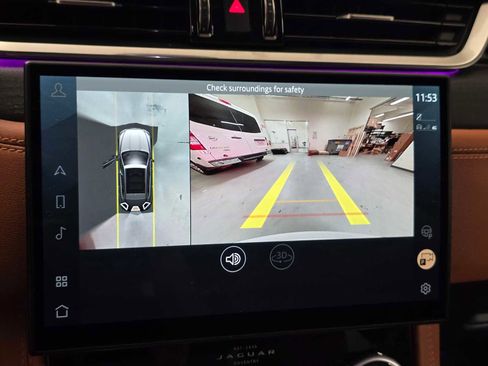 Used 2025 Jaguar F-PACE R-Dynamic S image 32