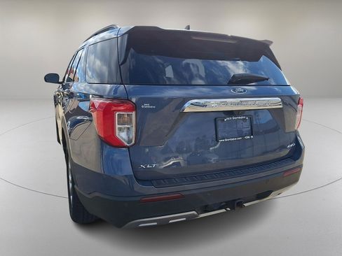Used 2021 Ford Explorer XLT w/ Equipment Group 202A image 8