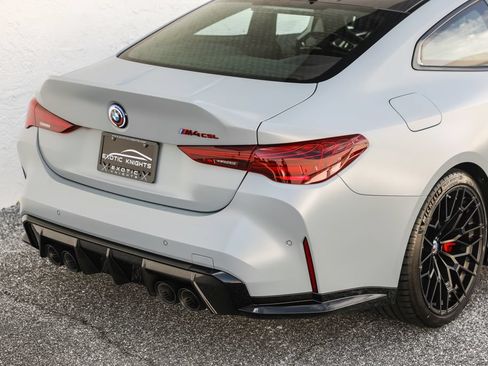 Used 2023 BMW M4 CSL RWD image 10