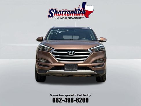 Used 2017 Hyundai Tucson Sport FWD image 2