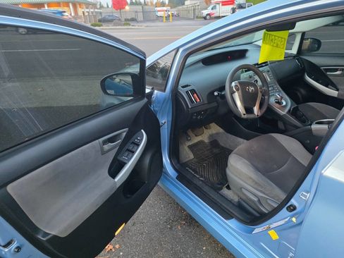 Used 2012 Toyota Prius Plug-In Hybrid image 8
