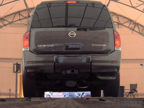 Used 2010 Nissan Armada Titanium RWD image 7