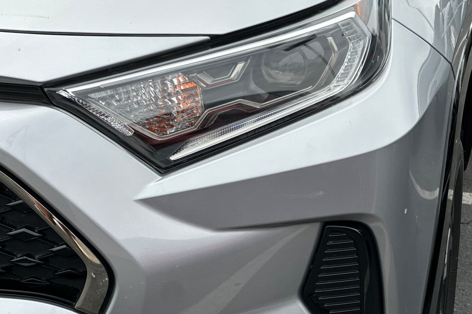 Used 2021 Toyota RAV4 SE w/ Weather & Moonroof Package AWD/4WD image 50