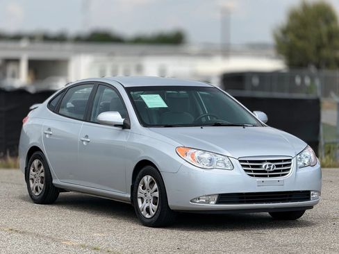 Used 2010 Hyundai Elantra GLS FWD image 1