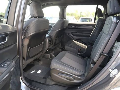 New 2026 Jeep Grand Cherokee L Laredo AWD/4WD image 16