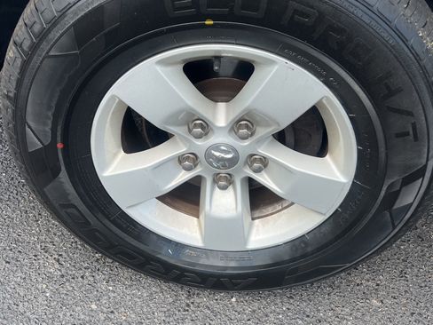Used 2019 RAM 1500 Tradesman w/ Chrome Plus Package AWD/4WD image 10