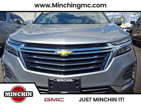 Used 2023 Chevrolet Equinox Premier AWD/4WD image 2