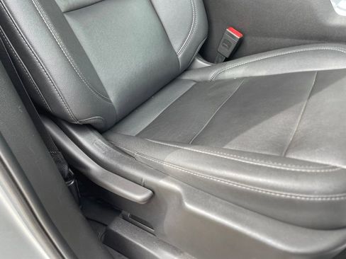 Used 2023 Chevrolet Silverado 1500 LT w/ Leather Package AWD/4WD image 21