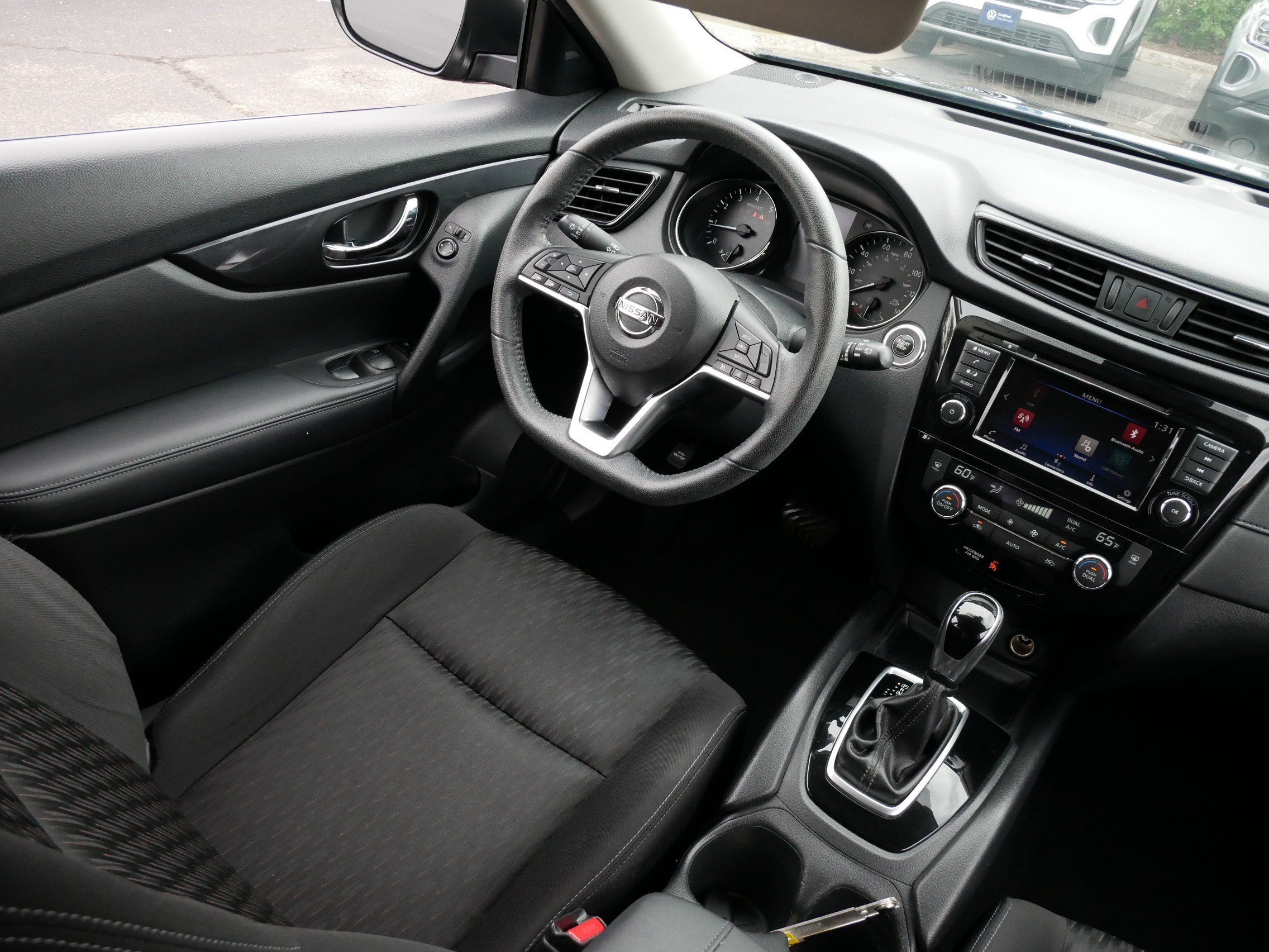 Used 2020 Nissan Rogue SV AWD/4WD image 9