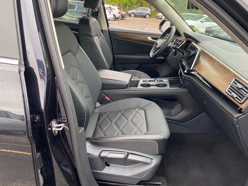 Used 2024 Volkswagen Atlas SE AWD/4WD image 22