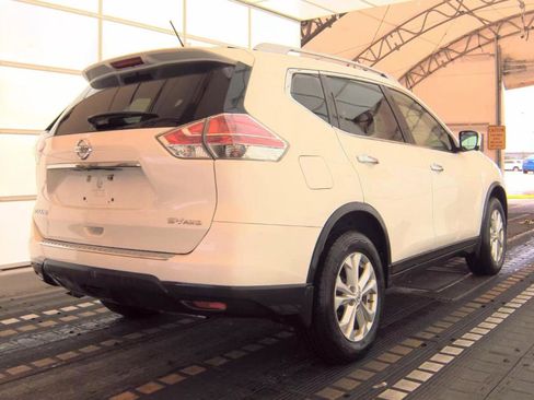 Used 2015 Nissan Rogue SV w/ SV Premium Package AWD/4WD image 4
