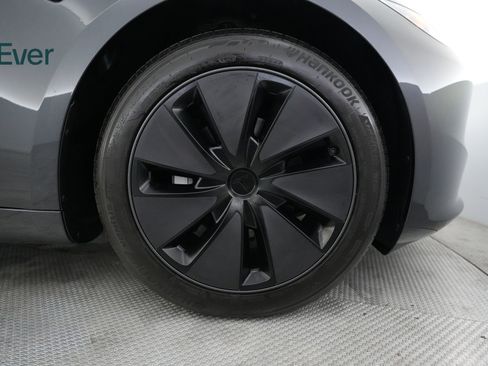 Used 2025 Tesla Model 3 Long Range image 19