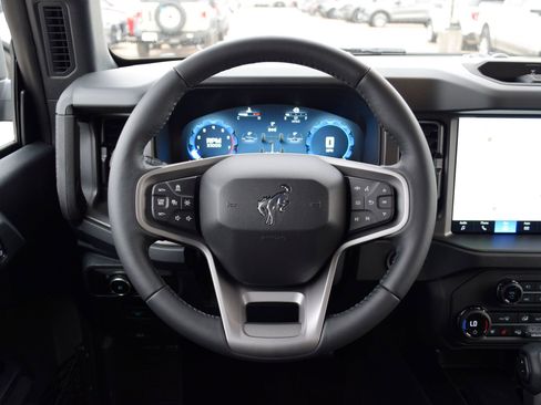 New 2026 Ford Bronco Badlands image 8