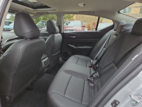 New 2025 Nissan Altima 2.5 SL image 8