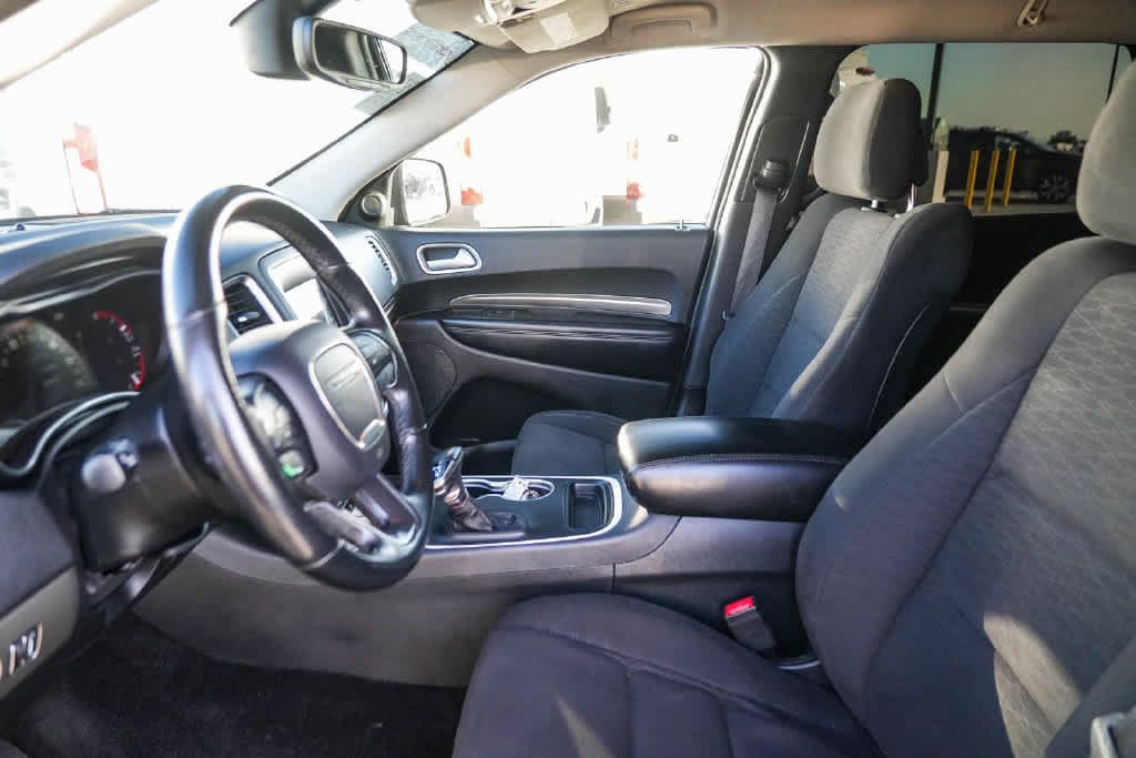 Used 2019 Dodge Durango SXT w/ 3rd Row Seating Group RWD image 17