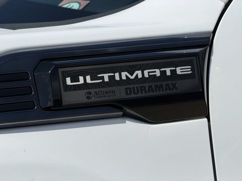 Used 2024 GMC Sierra 2500 Denali Ultimate AWD/4WD image 10