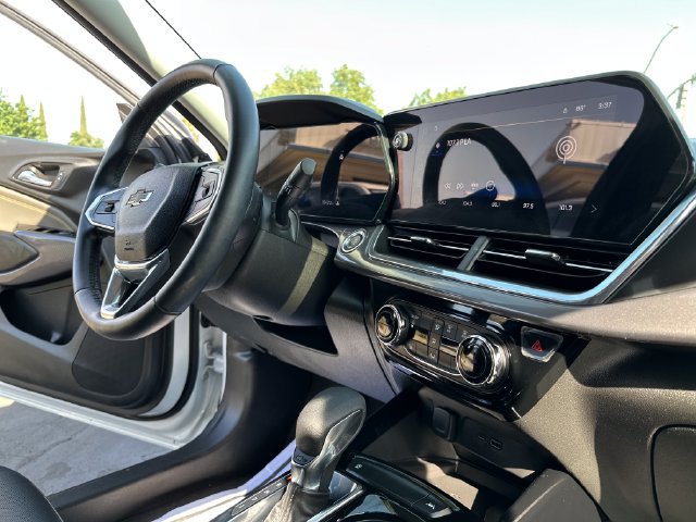 Certified 2024 Chevrolet Trax ACTIV w/ Sunroof Package FWD image 27
