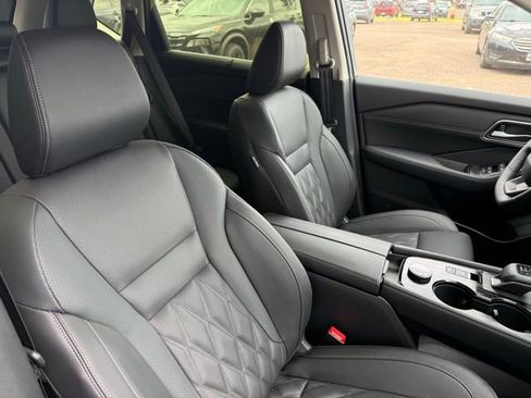 New 2026 Nissan Rogue Platinum w/ Platinum Premium Package AWD/4WD image 24