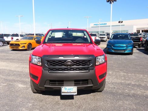 Used 2025 Nissan Frontier S image 5