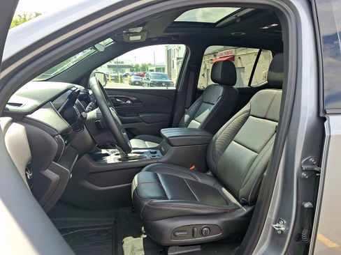 Certified 2023 Chevrolet Traverse RS w/ LPO, Floor Liner Package AWD/4WD image 14