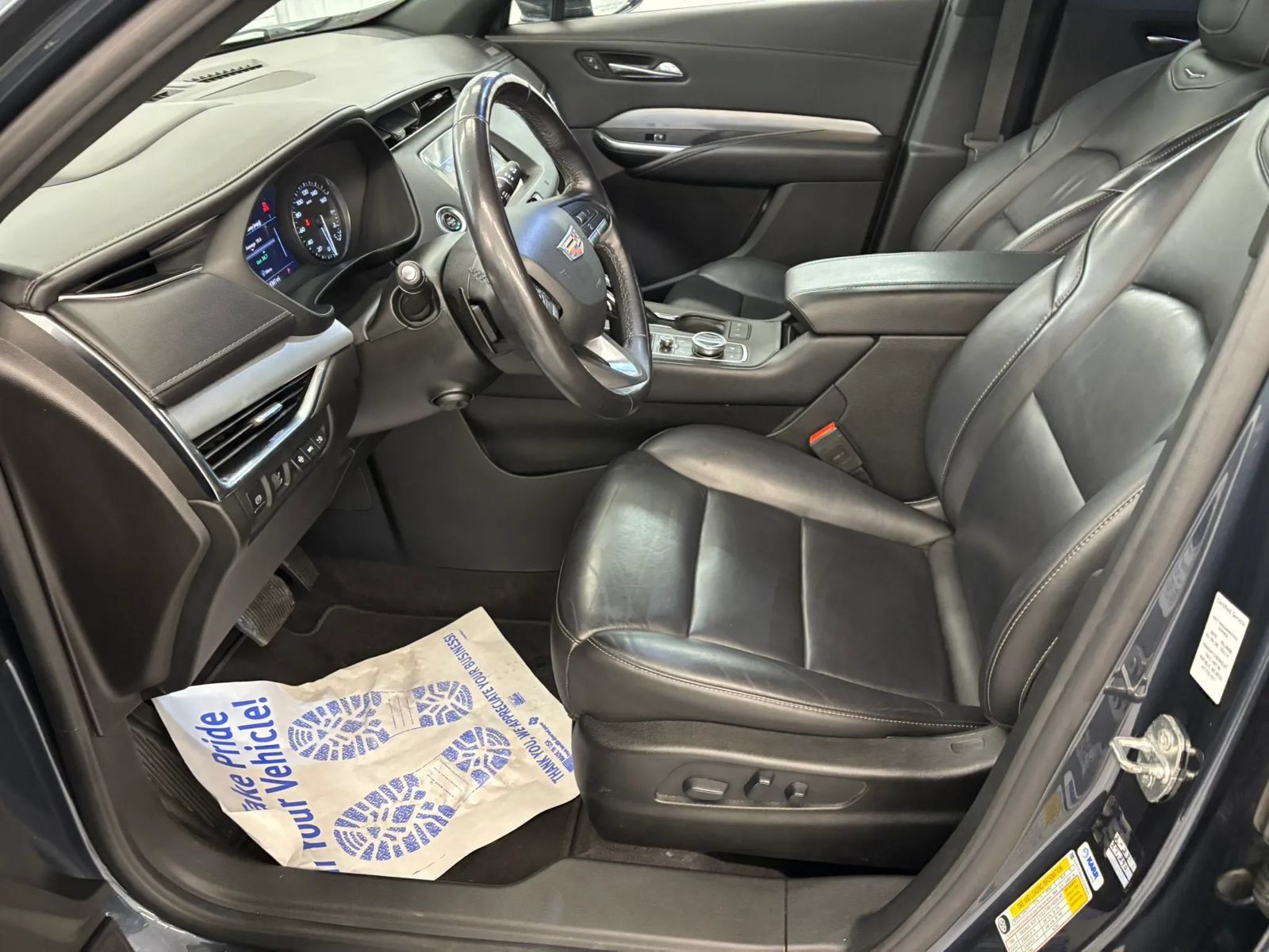 Used 2020 Cadillac XT4 Premium Luxury w/ Technology Package FWD image 39