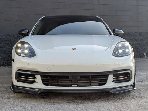 Used 2018 Porsche Panamera image 2