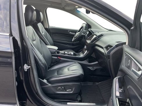 Used 2019 Ford Edge Titanium w/ Equipment Group 301A image 22